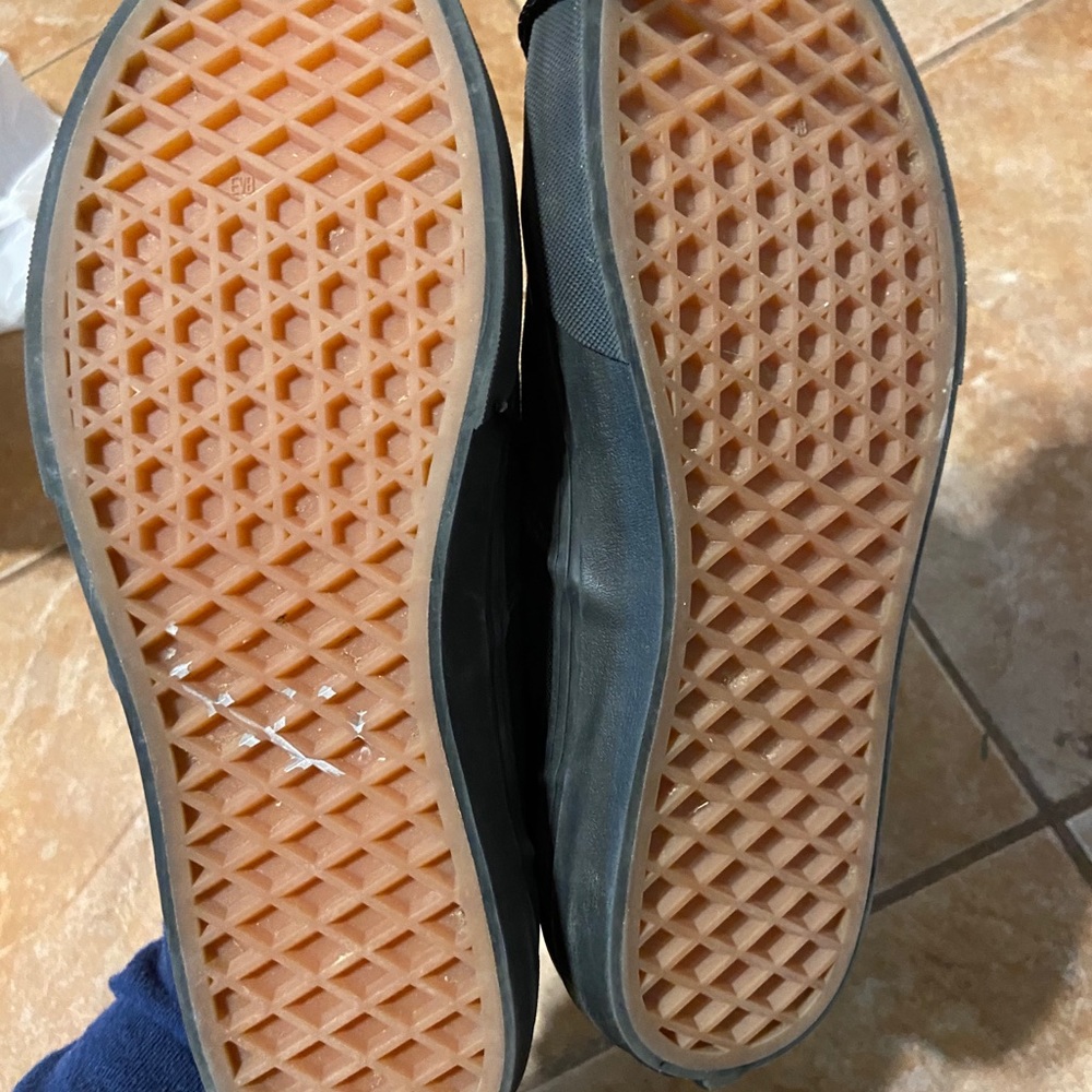 Vans - Picture 4 of 4